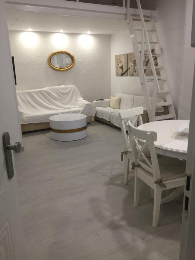 Las Casitas De La Playa Leilighet Valencia Eksteriør bilde